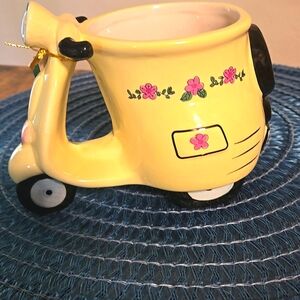 Grasslands Road Yellow Floral Scooter Mug